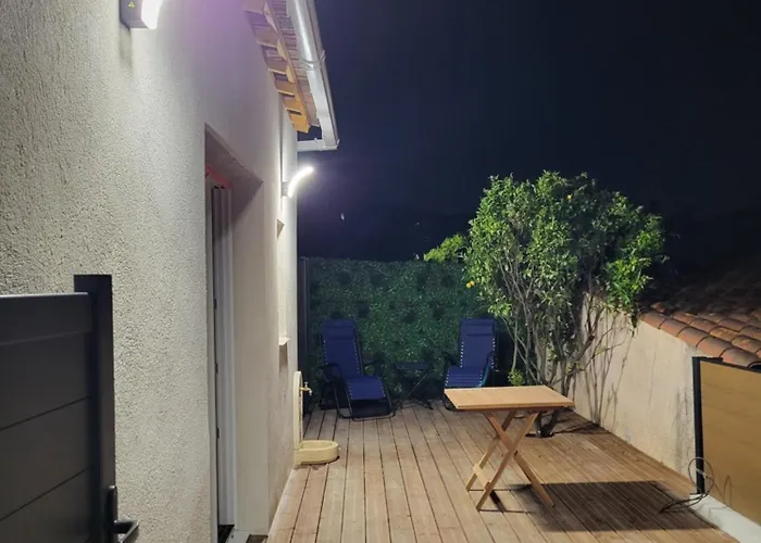 A 400 M De La Apartment