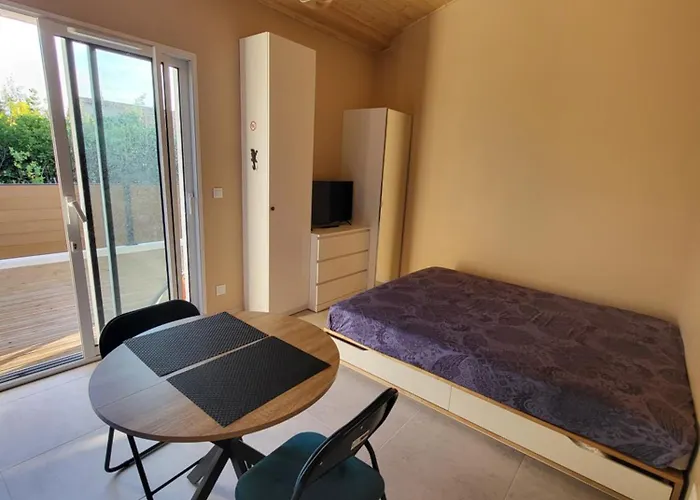 Apartment A 400 M De La