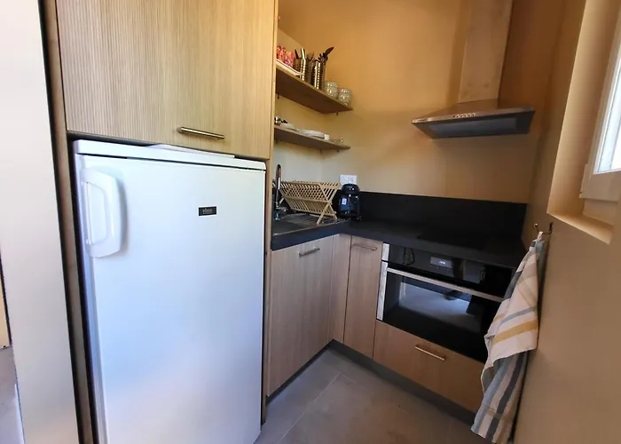A 400 M De La Apartment *