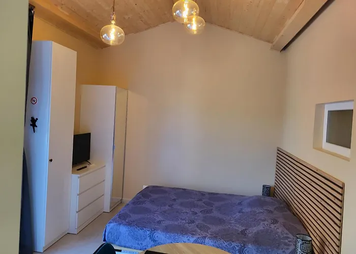 A 400 M De La Apartment