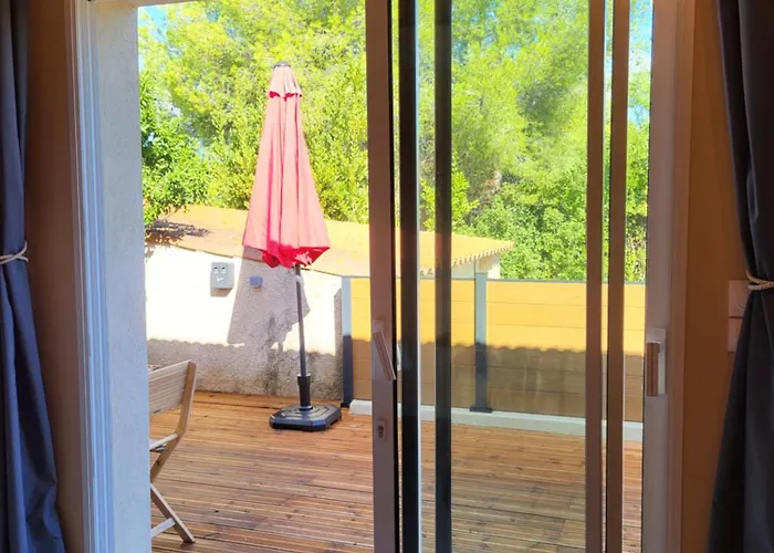 Apartment A 400 M De La *